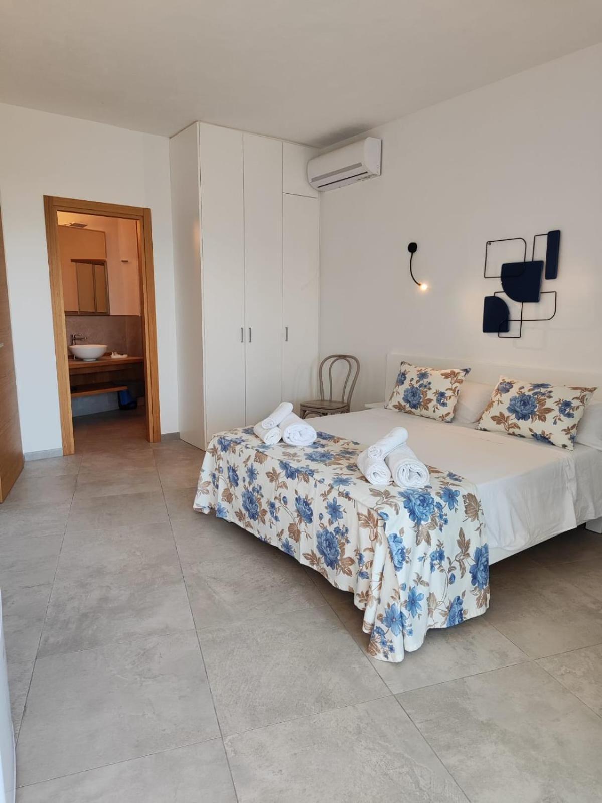 Rooms, Affittacamere Maksim Golfo Aranci Dış mekan fotoğraf