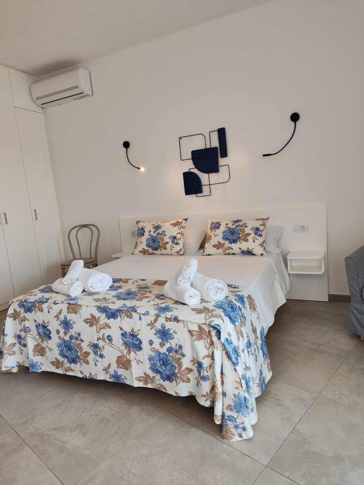Rooms, Affittacamere Maksim Golfo Aranci Dış mekan fotoğraf