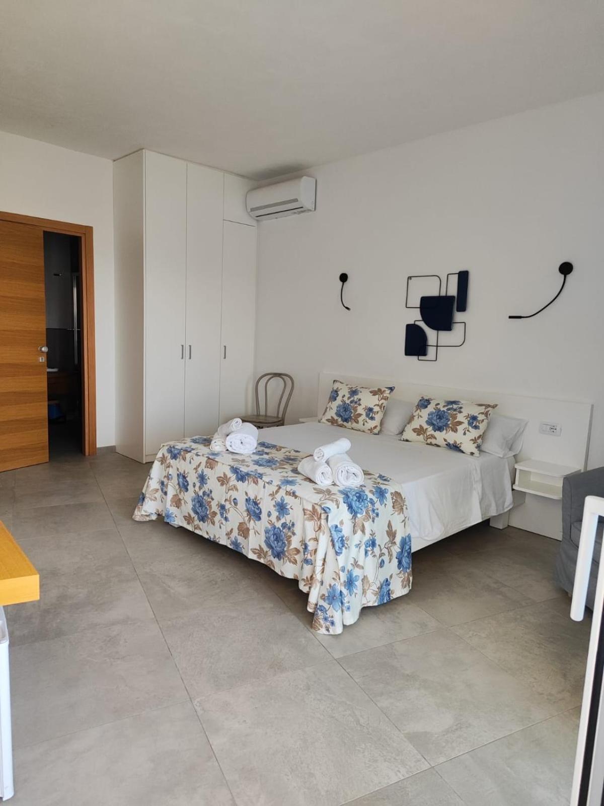 Rooms, Affittacamere Maksim Golfo Aranci Dış mekan fotoğraf