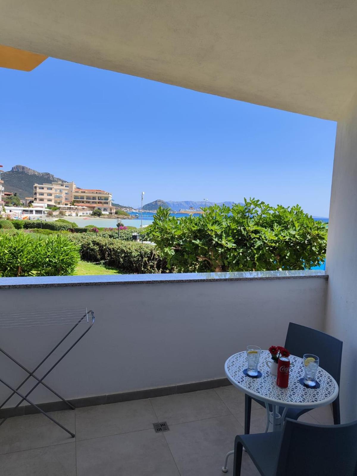 Rooms, Affittacamere Maksim Golfo Aranci Dış mekan fotoğraf